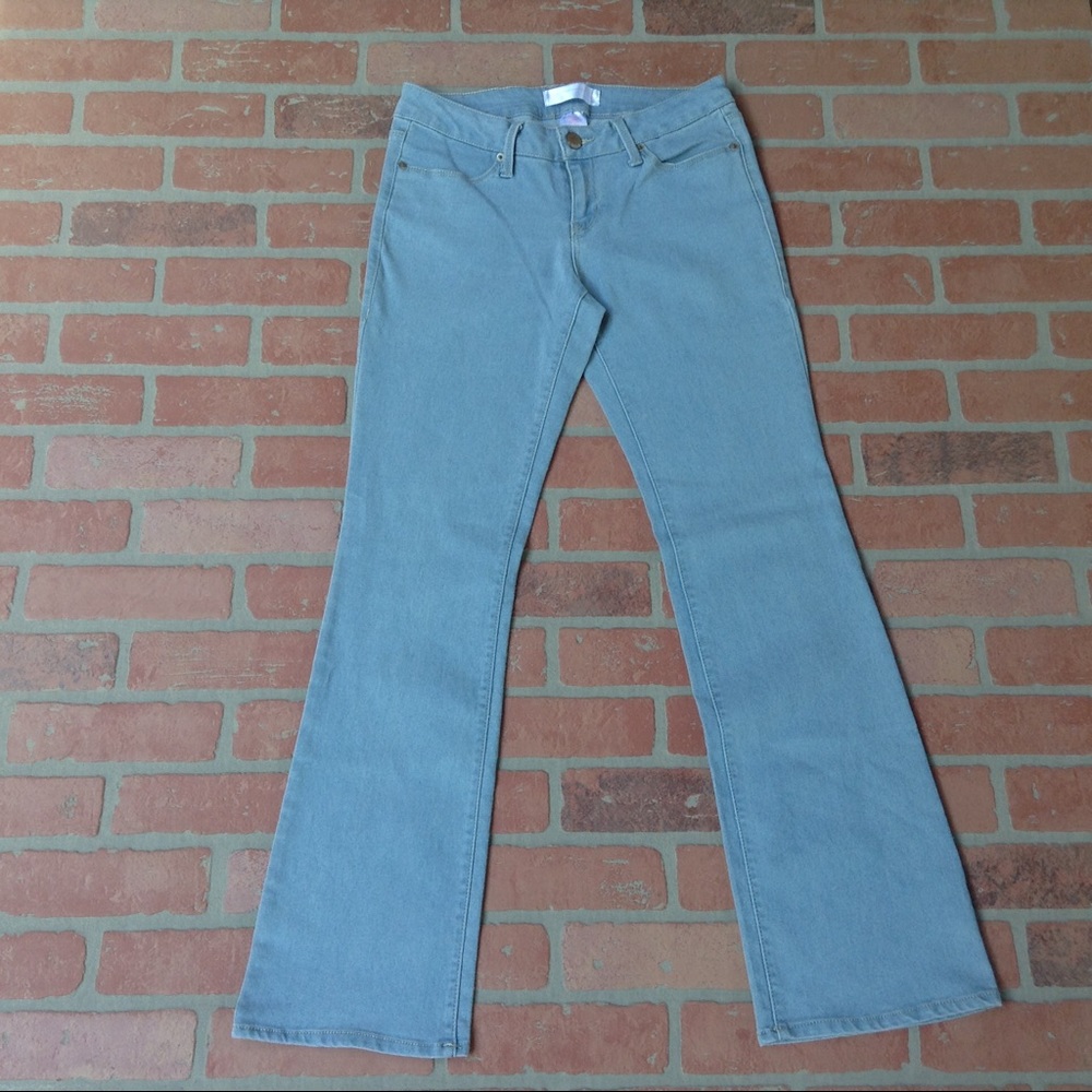 No boundaries, stretch jeans